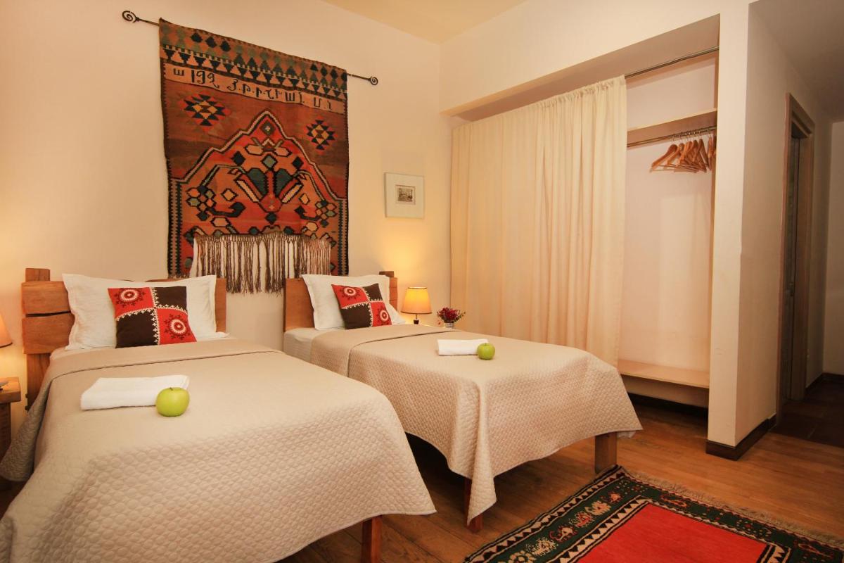 Silk Road Hotel - Housity