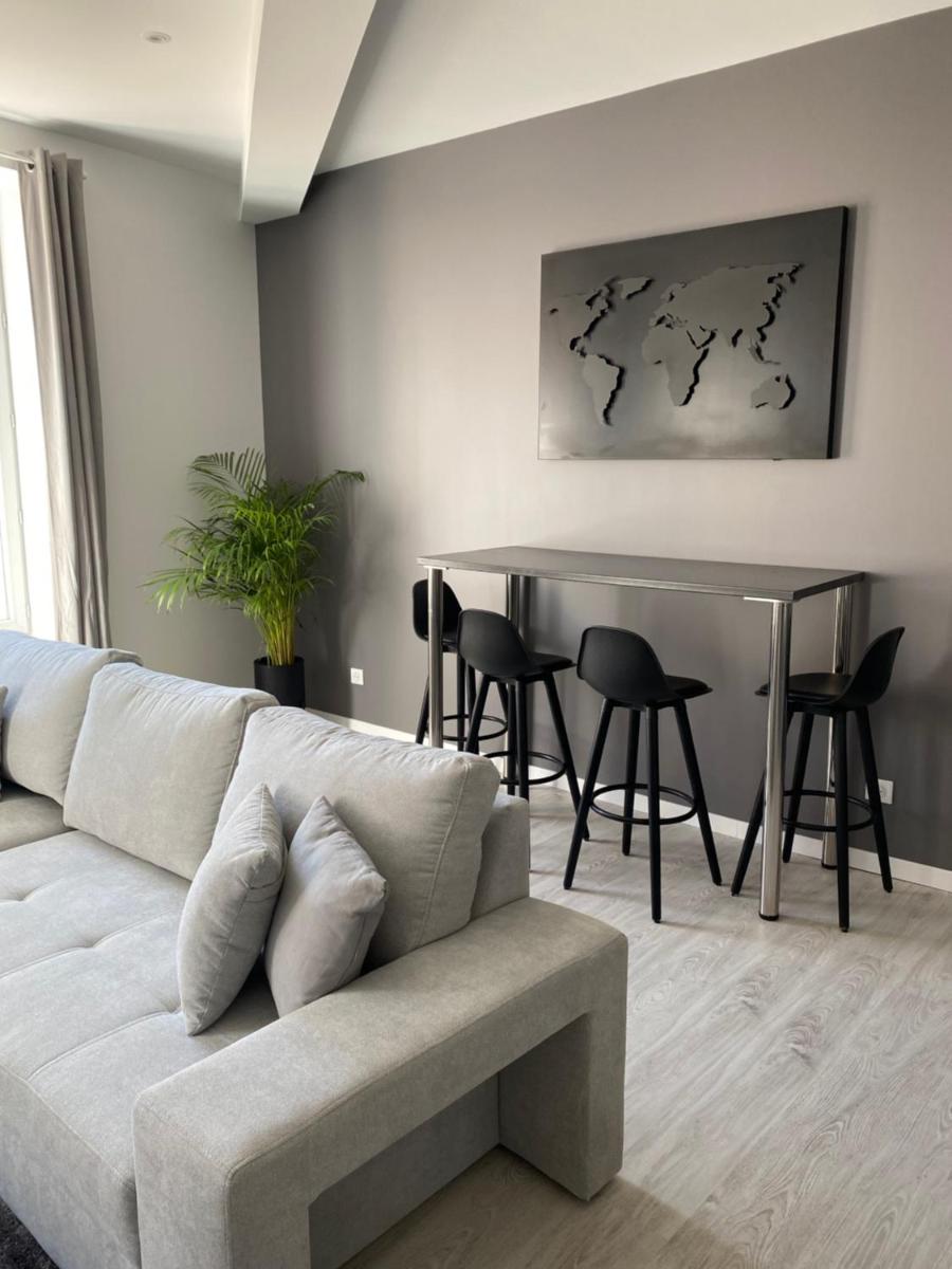 MAGNIFIQUE APPARTEMENT DE STANDING PLEIN CENTRE - Housity