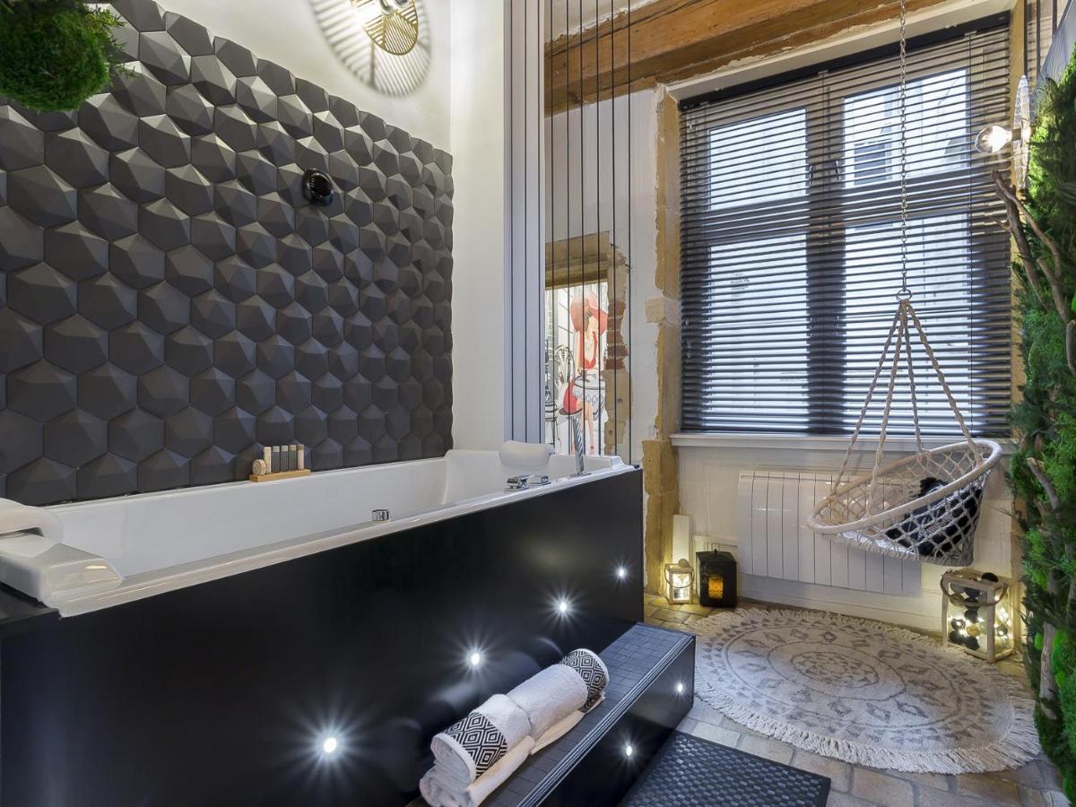 Suitetrails - HOST INN - CŒUR VIEUX LYON & SPA