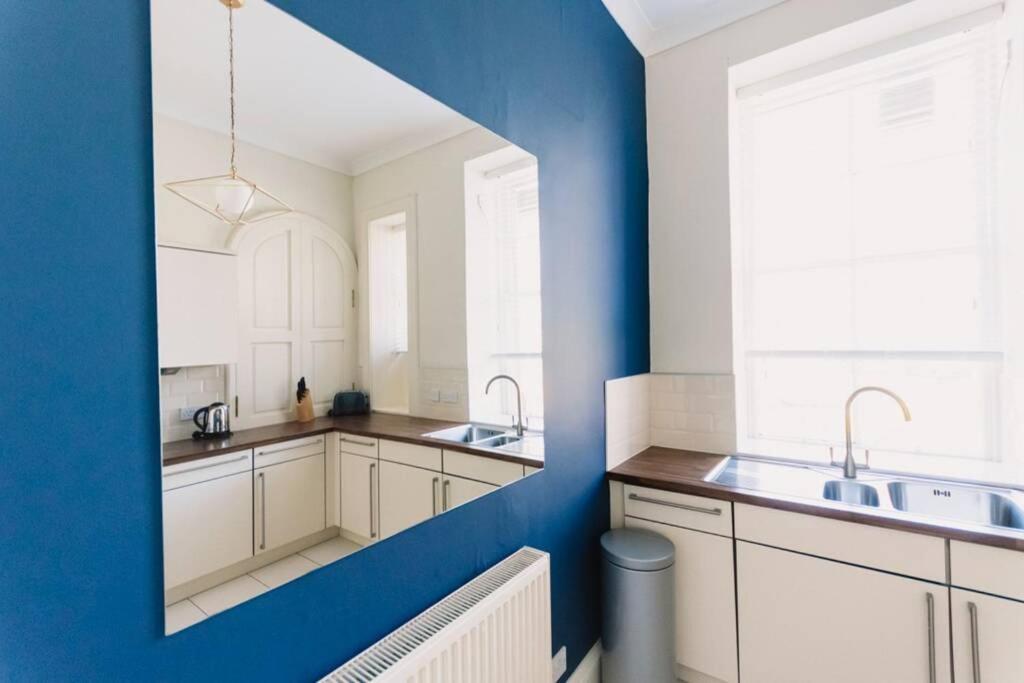 Suitetrails - Atholl Apartment - A Unique apartment in countryside park with WIFI and access to pool and bar