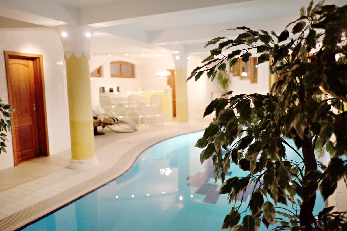 Luxusvilla Balatonszárszó - Housity