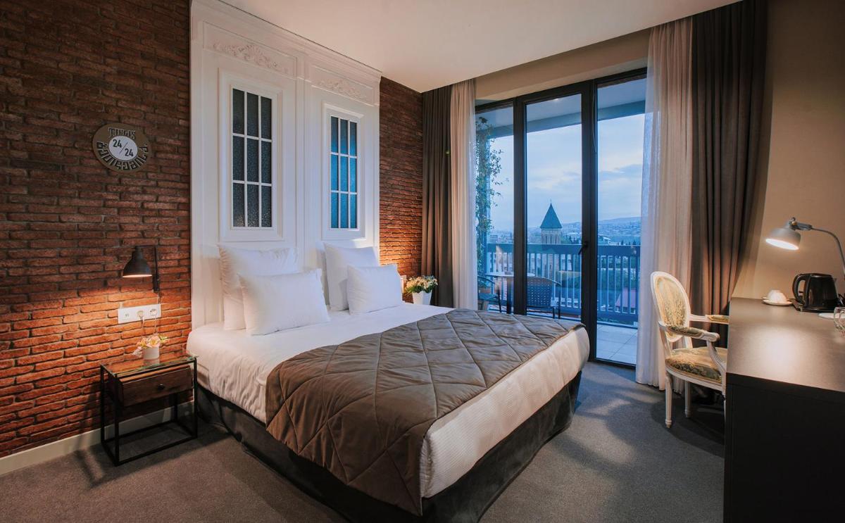 TbiliSee Hotel - Housity