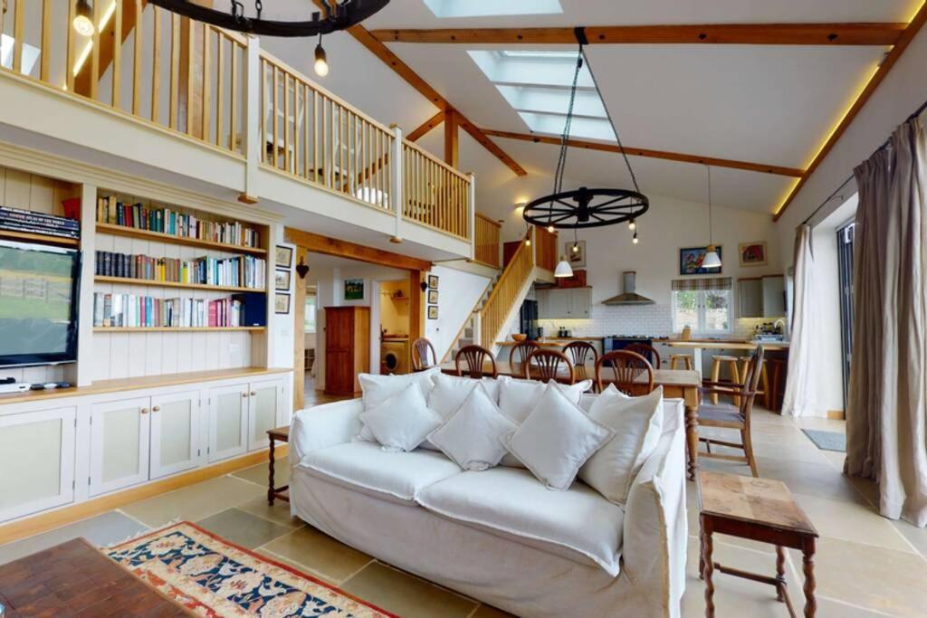 Picturesque holiday home countryside views near Witney - Housity