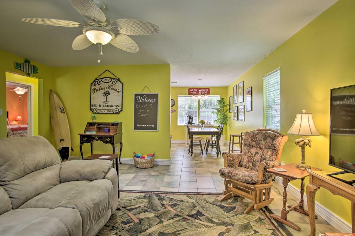 'Cloud 9 On The Coast' < 1 Mi to Beach! - Housity