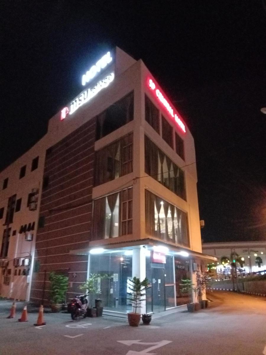 Suitetrails - Sp Central Hotel