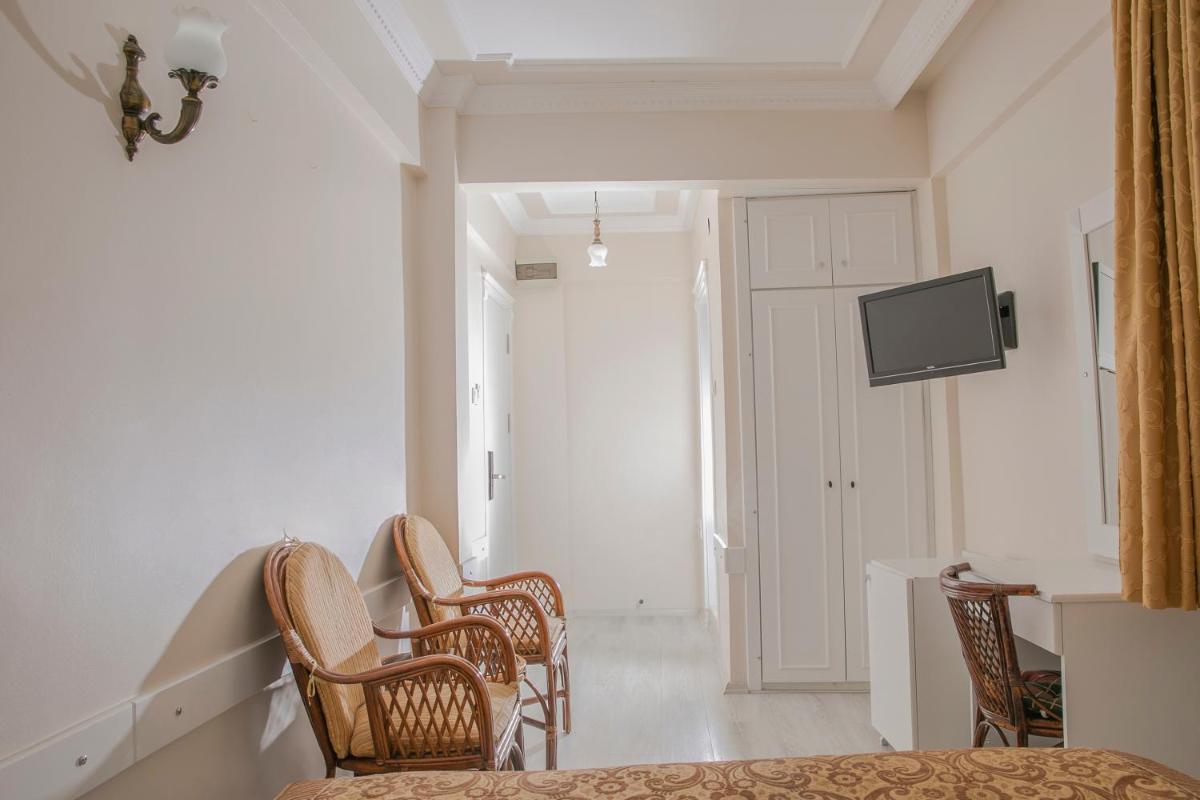 Hali Hotel - Housity