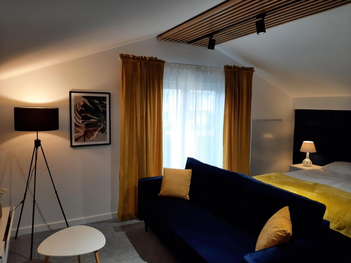 Apartament Willa Pod Sosnami Zator Przeciszów - Housity