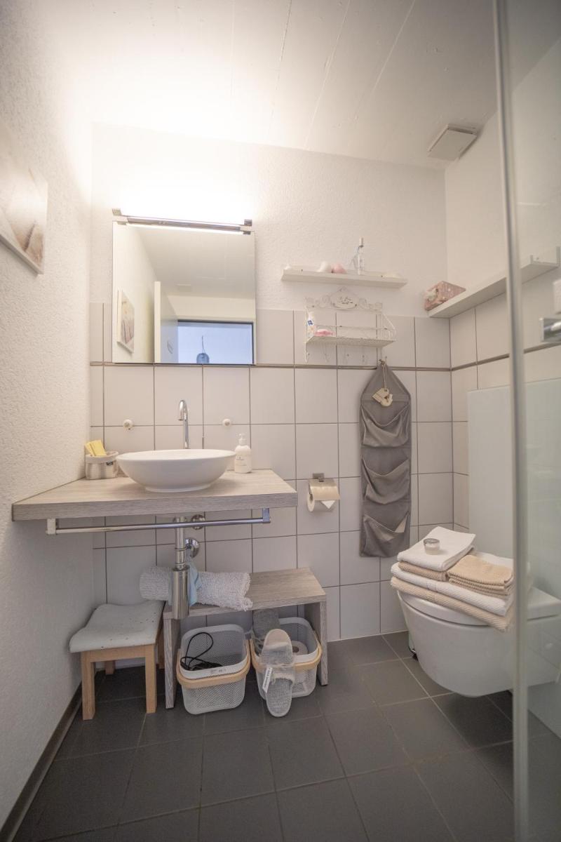 Studio Living... - Housity