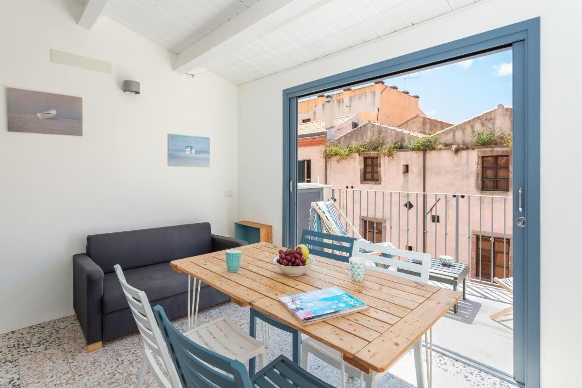 Charming Tower House in the historic center - Housity