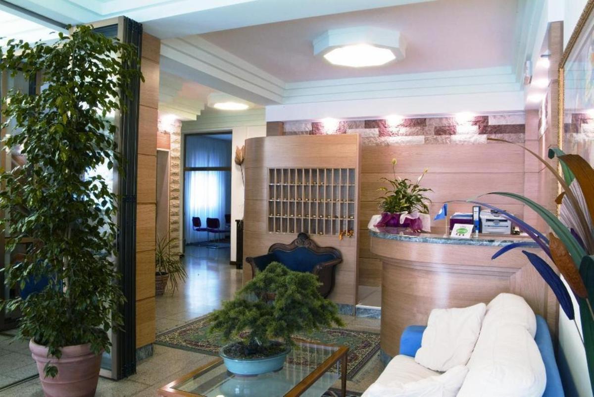Hotel Nazionale - Housity