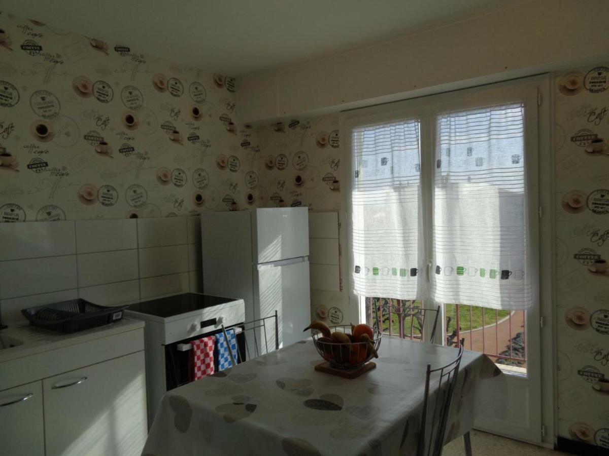 Appartement Montrond-les-Bains, 2 pièces, 2 personnes - FR-1-496-229 - Housity