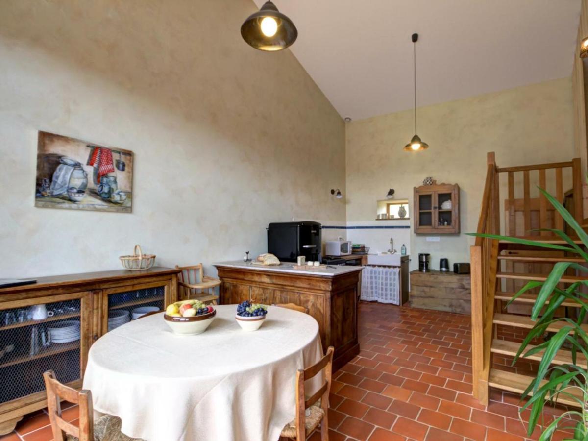 Suitetrails - Gîte Saint-Just-la-Pendue, 3 pièces, 4 personnes - FR-1-496-51