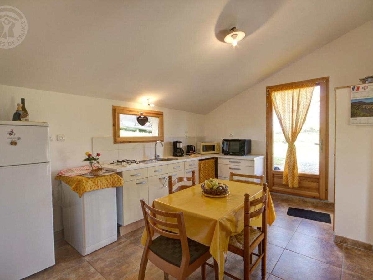 Charmant gîte avec vue sur les monts du Forez, terrain privatif, proche chateau et bourg pittoresque ! - FR-1-496-173 - Housity