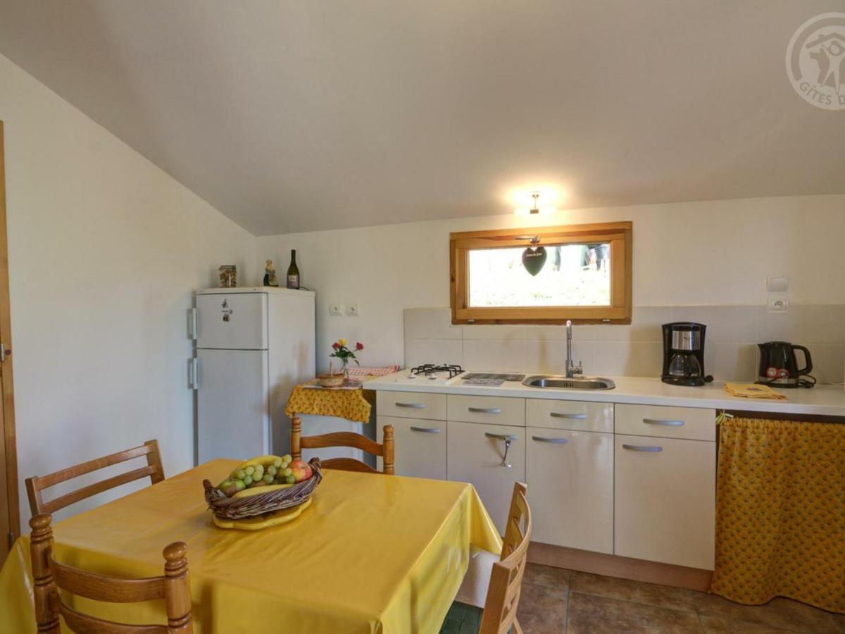 Charmant gîte avec vue sur les monts du Forez, terrain privatif, proche chateau et bourg pittoresque ! - FR-1-496-173 - Housity