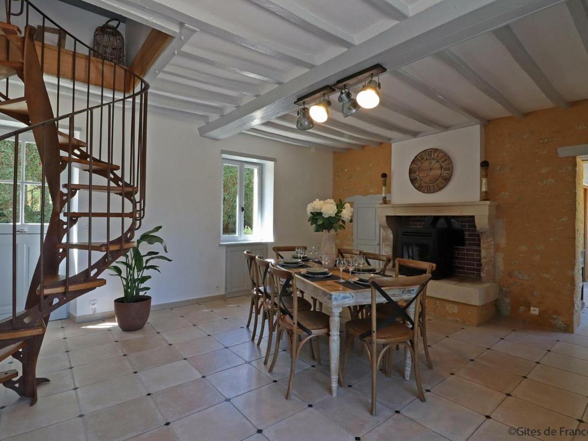 Gîte Saint-Cyr-la-Rosière, 4 pièces, 8 personnes - FR-1-497-134 - Housity