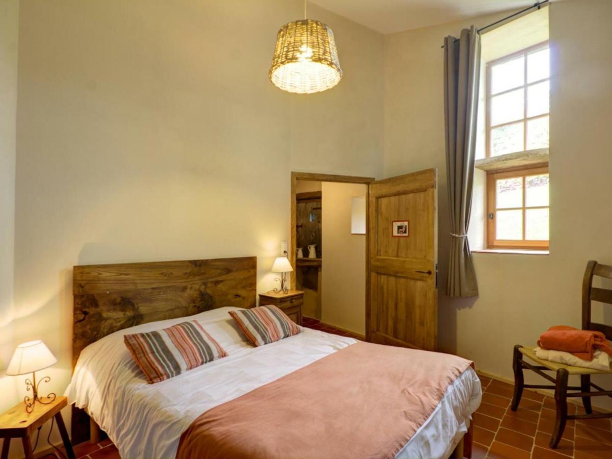 Suitetrails - Gîte Saint-Just-la-Pendue, 5 pièces, 8 personnes - FR-1-496-50
