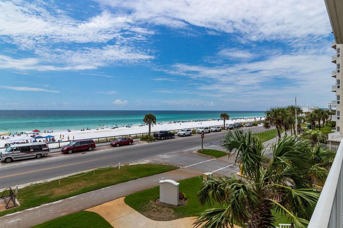 Majestic Sun by Seascape Resort - Housity