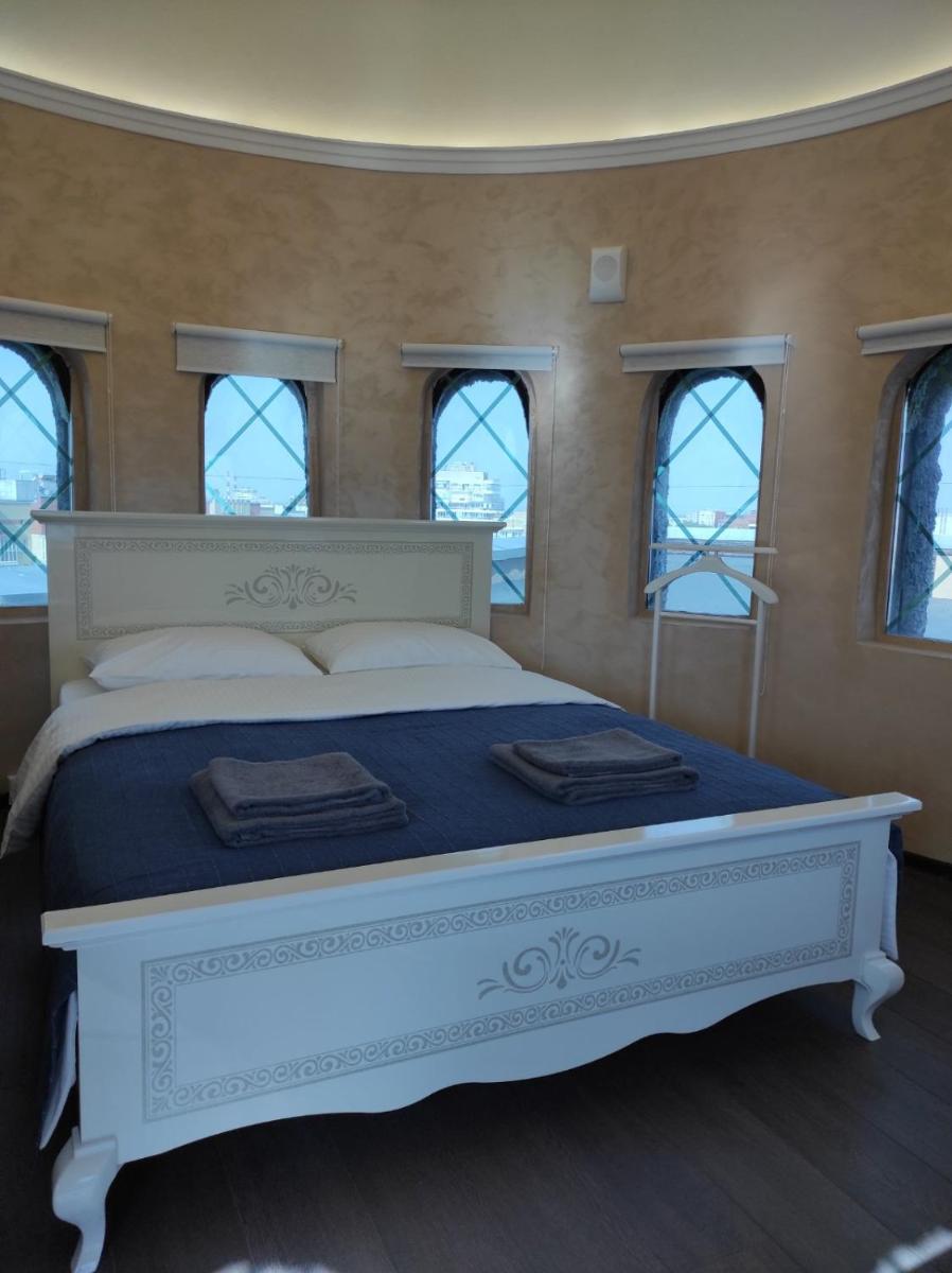 Otel na voskresenskoi - Housity