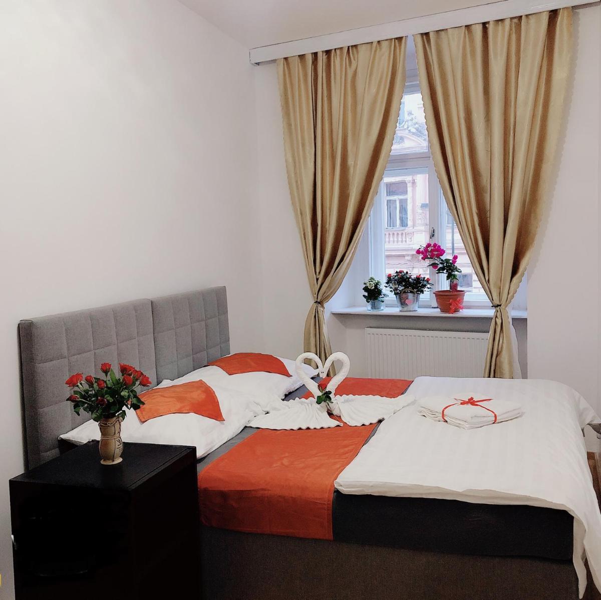 Lena Apartment - Housity