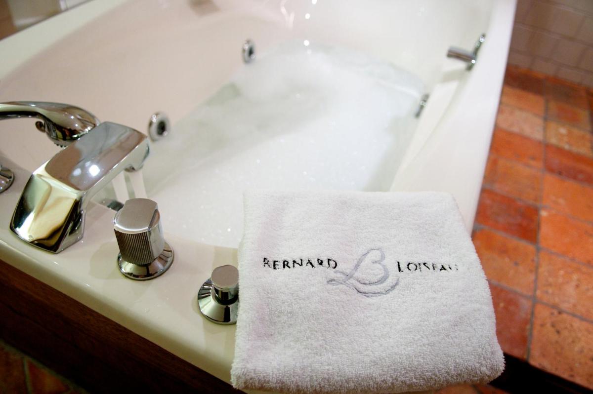 Salle de bains dans l'établissement Relais Bernard Loiseau