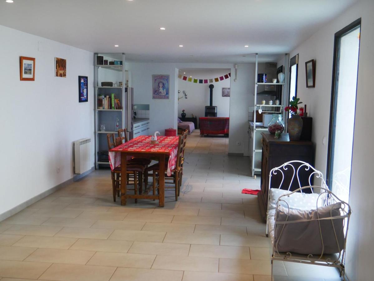Gîte Bazoches-les-Gallerandes, 3 pièces, 4 personnes - FR-1-590-224 - Housity