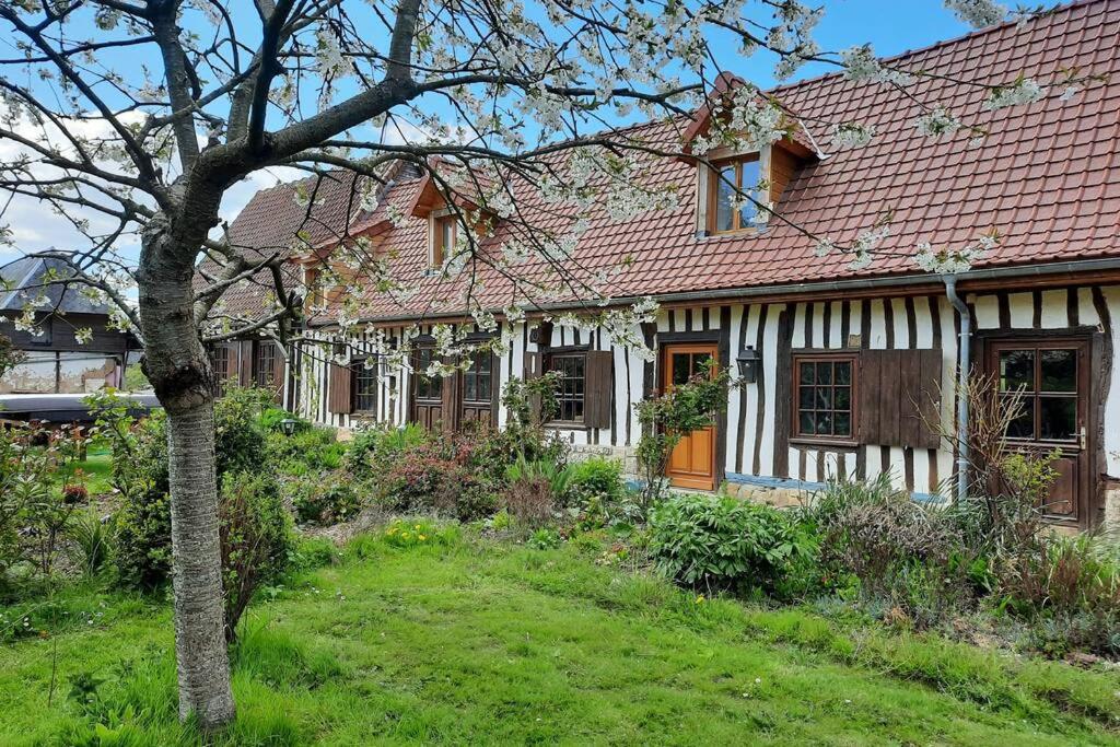 La Lanterne: Grande maison à deux pas de la mer - Housity