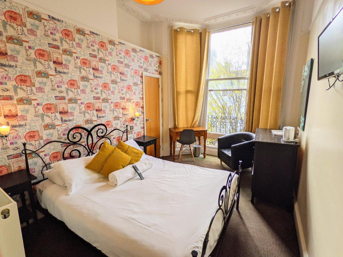Upper Rock Rooms - Housity