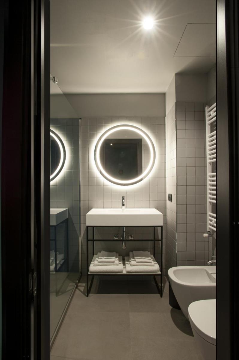 Stay Hotel - Housity