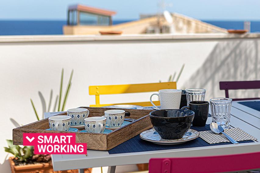 Mirror Apartment with seaview terrace by Wonderful Italy - Housity