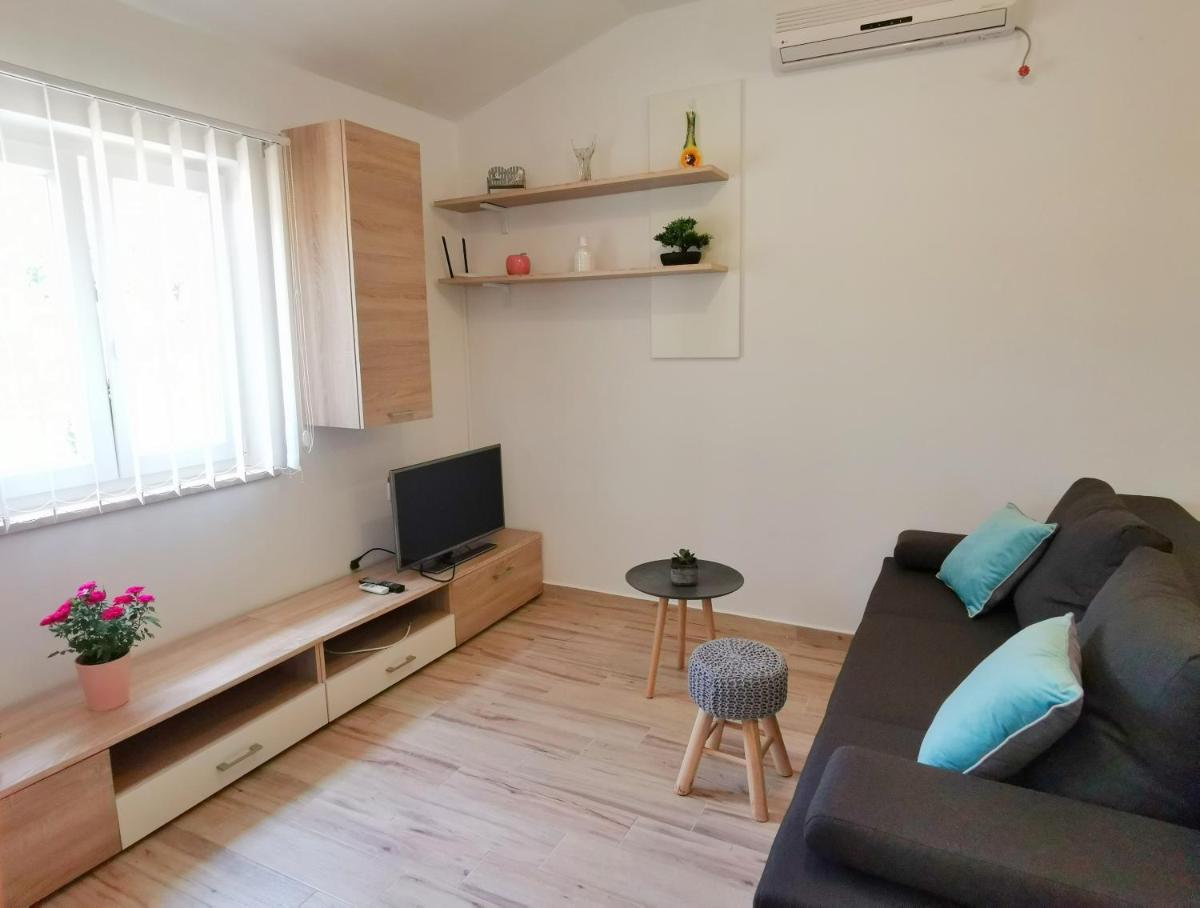 Holiday House Nela - Housity