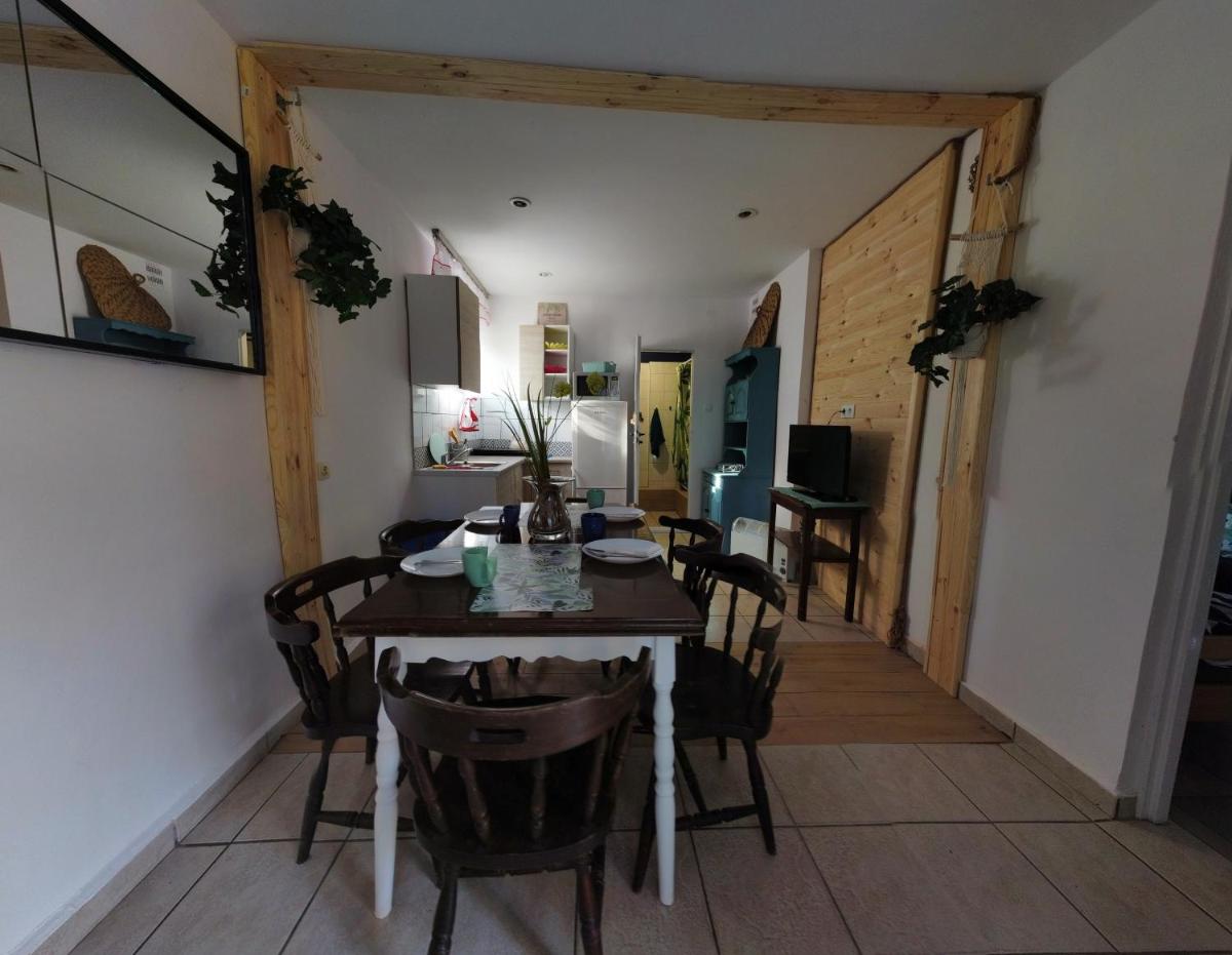 BORÓWNO WIELKIE Skarszewy Domek letniskowy - apartamenty letniskowe - Housity