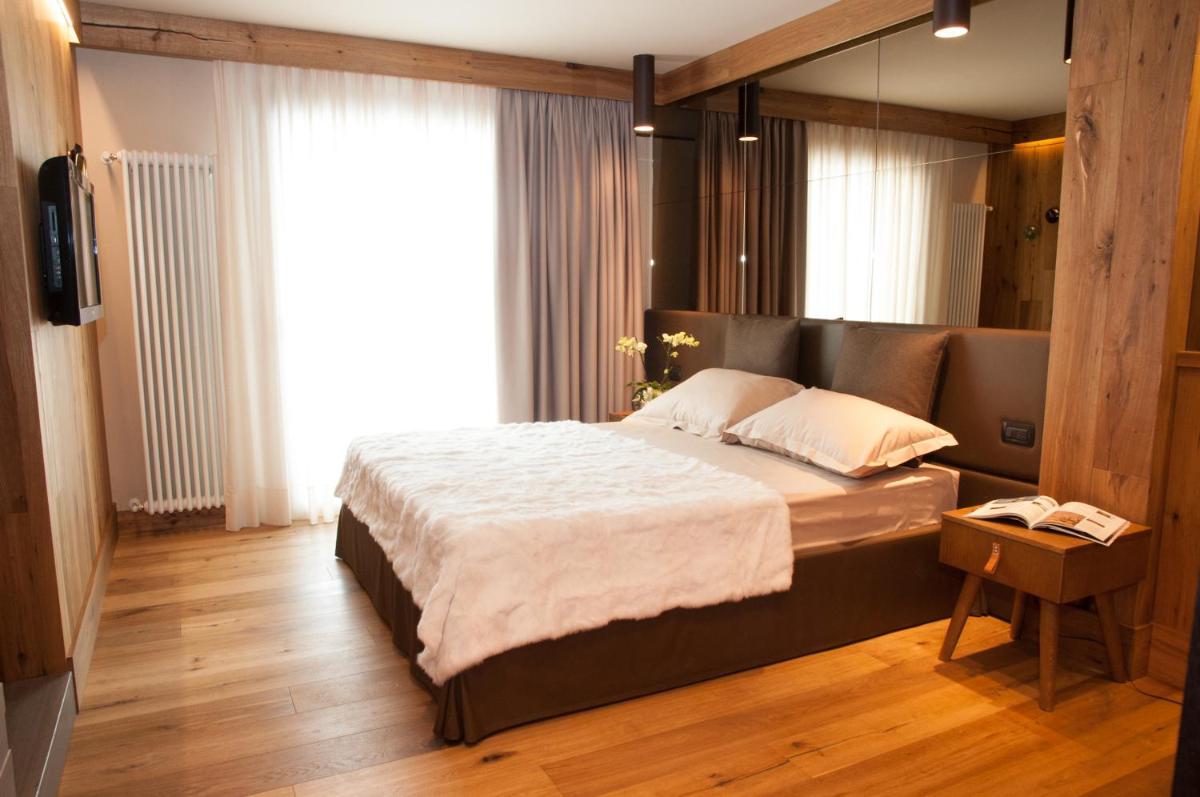 Alexander Charme Hotel - Housity