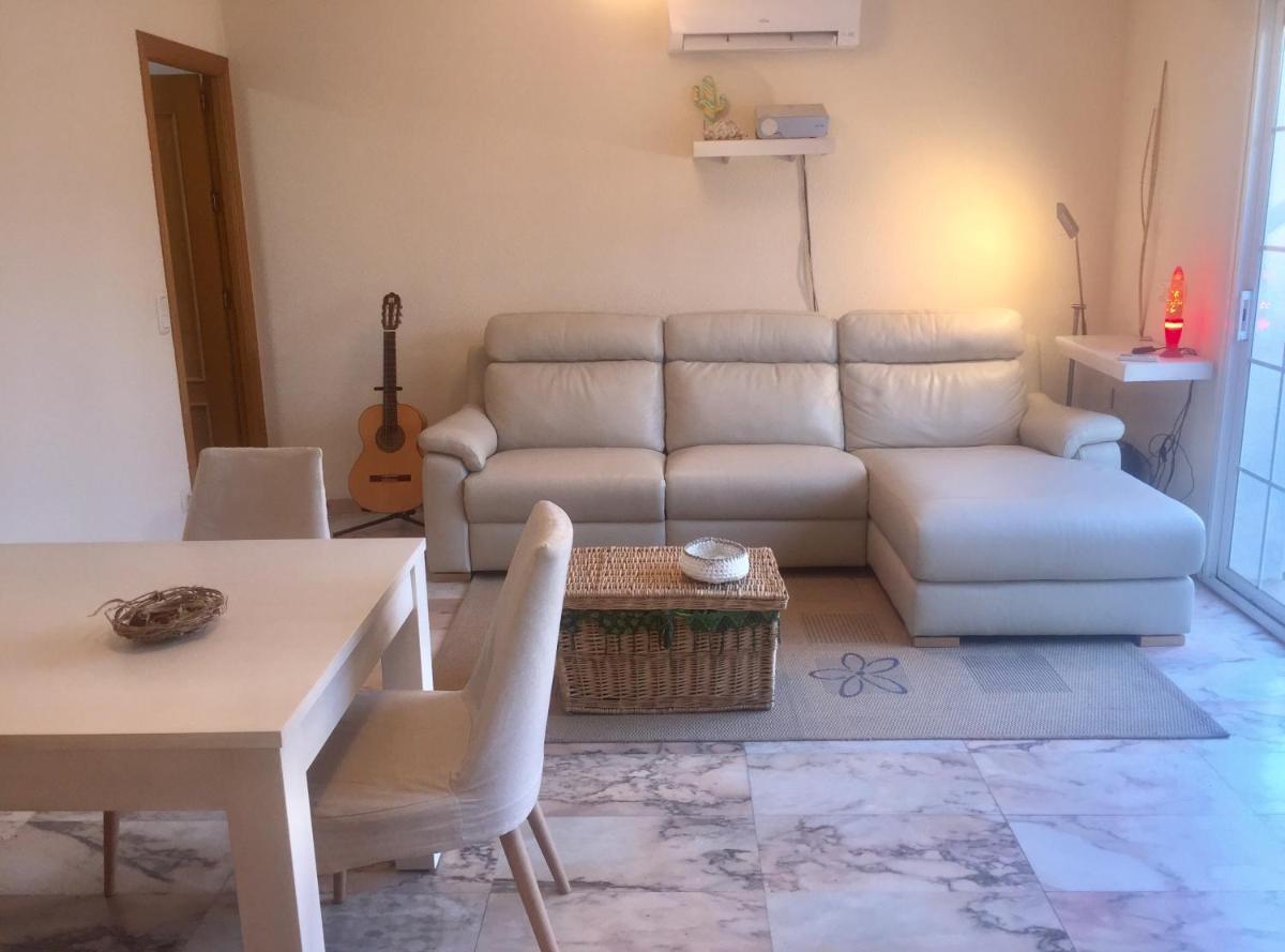 Torredembarra House - Housity