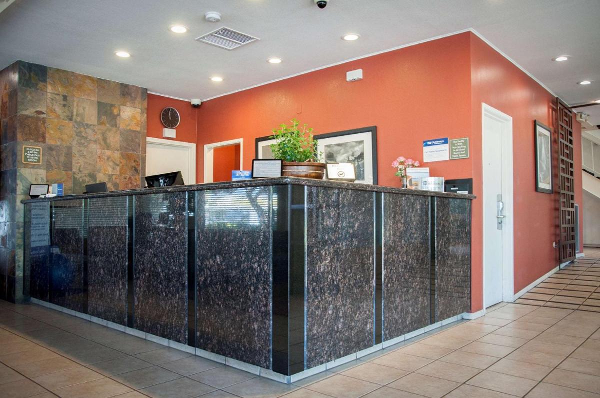 Best Western Village Inn - Housity