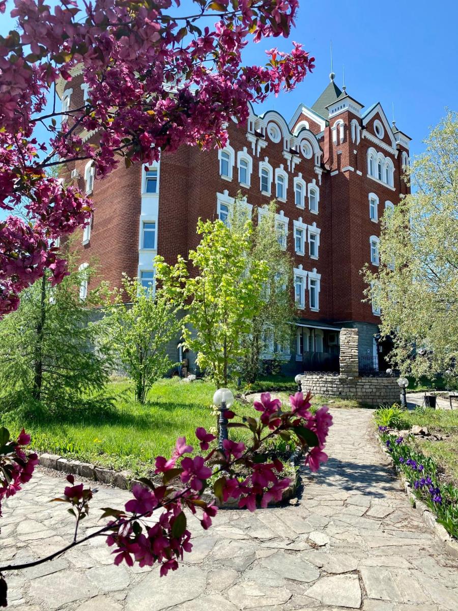 Hotel Nikolskiy - Housity