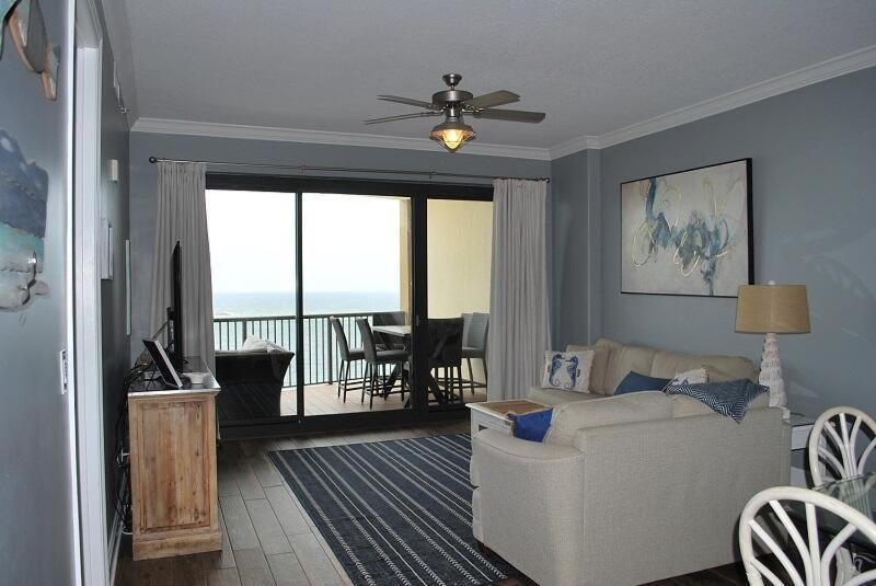 Grand Pointe 607 - Housity