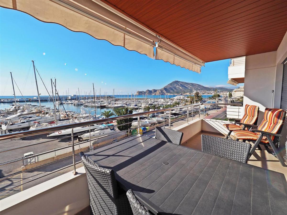 Luxe vakantieappartement aan de jachthaven van Altea met frontaal zeezicht - Housity