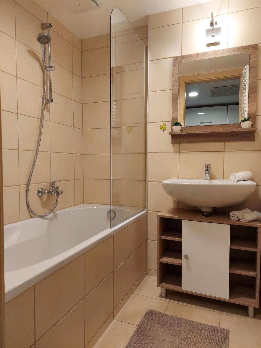 Suitetrails - Bike & Spa Velence Apartman