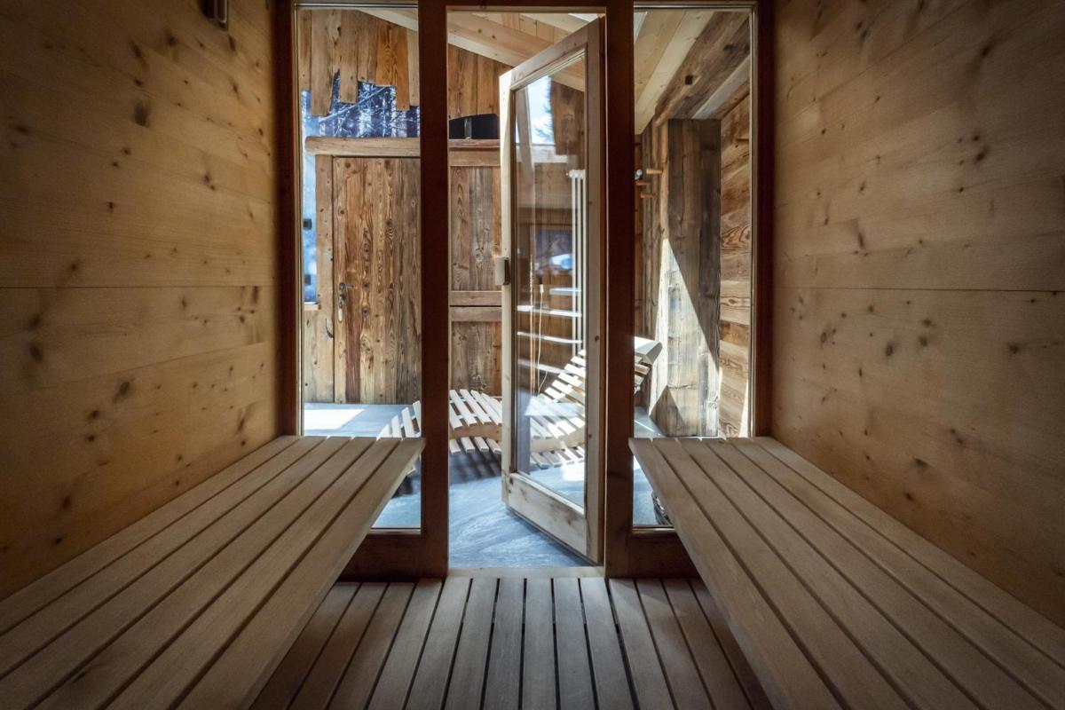 Matterhorn Retreat Francois - Camere in centro Cervina con Colazione, Accesso SPA e WiFi - Housity