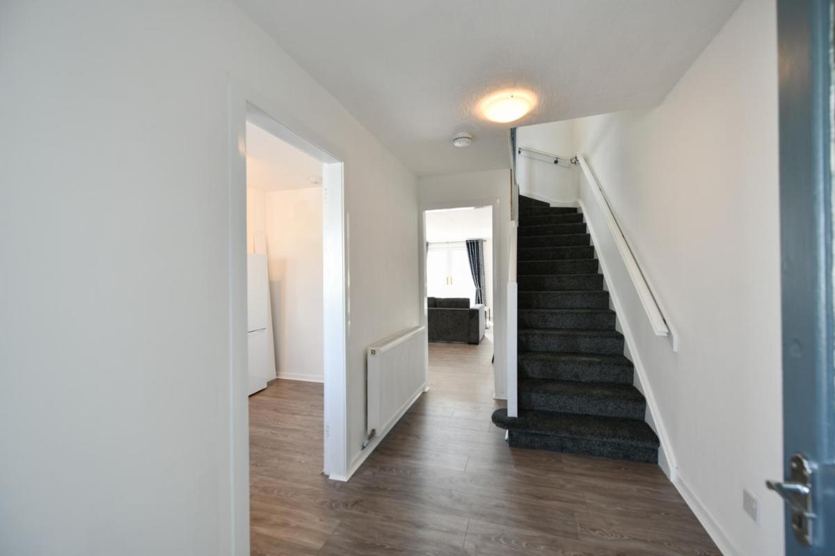 Mews House - Housity