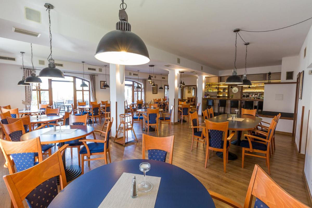 Hotel Admiral - Housity