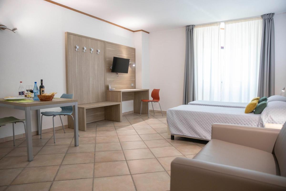 Pegasus Hotel - Housity