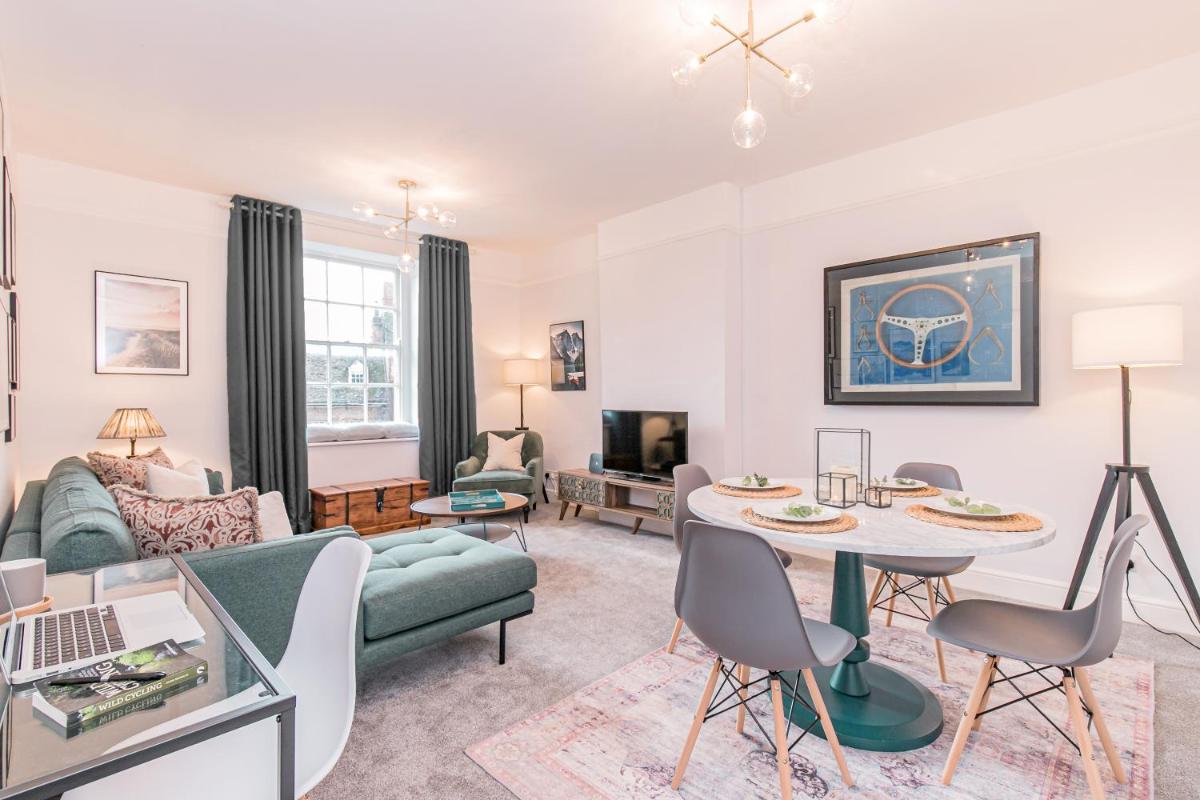 Oxfordshire Living - The Spencer Apartment - Woodstock - Housity