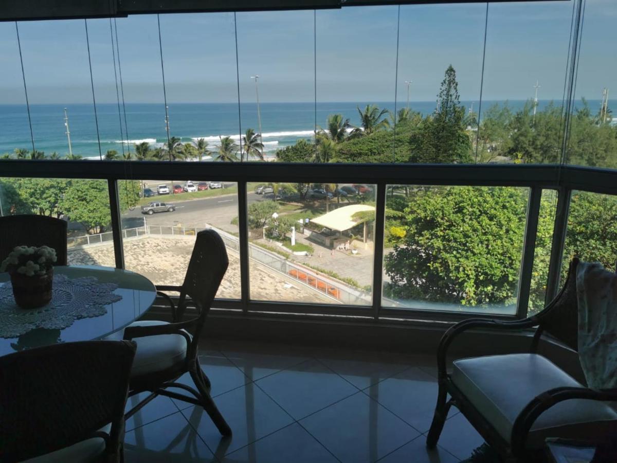 Apartamento frente mar, Posto 5 - Barra da Tijuca - Housity