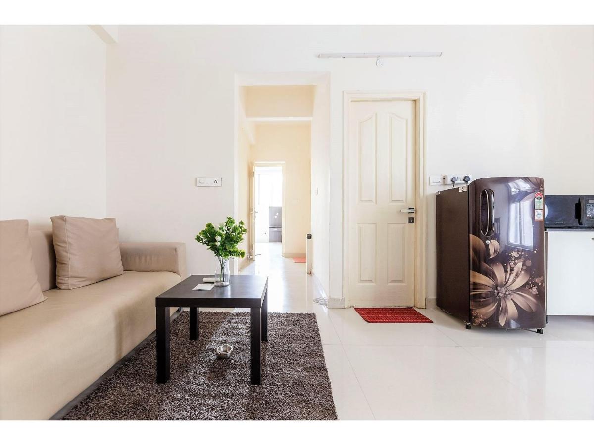 Suitetrails - BluO 1BHK Hitech City - Gym, TT, Terrace Garden, Lift