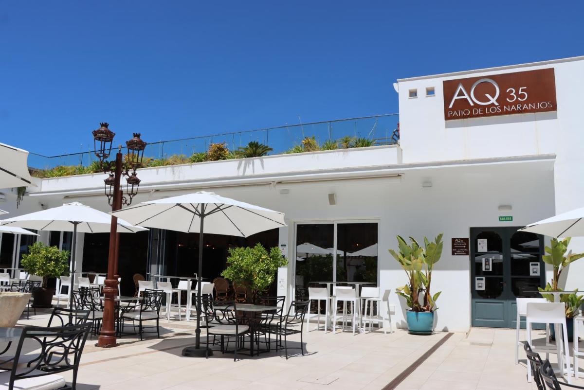 Un restaurante o sitio para comer en Hotel Jerez & Spa