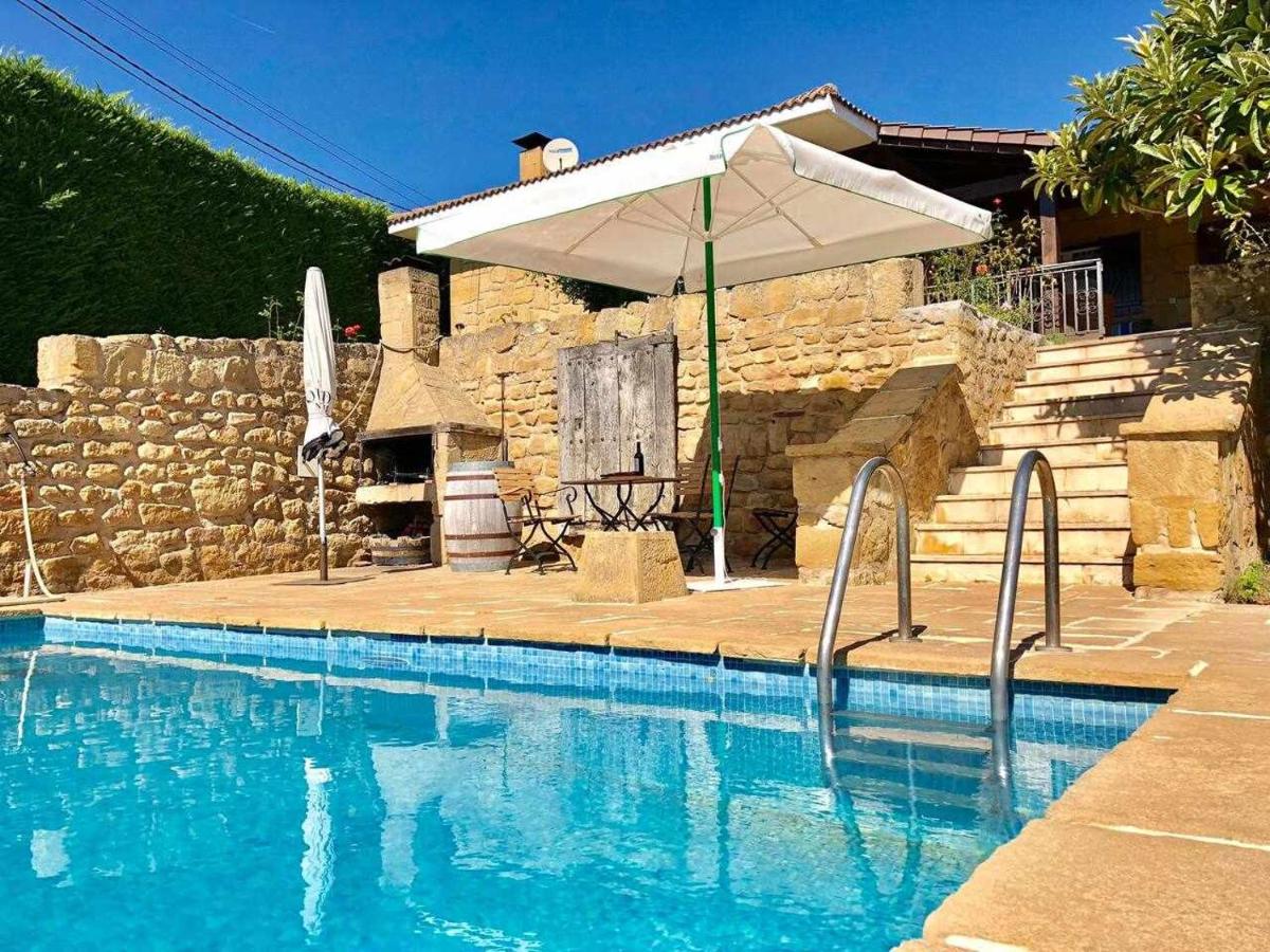 SagastiEnea Villa con Piscina y Tenis en la Rioja - Housity