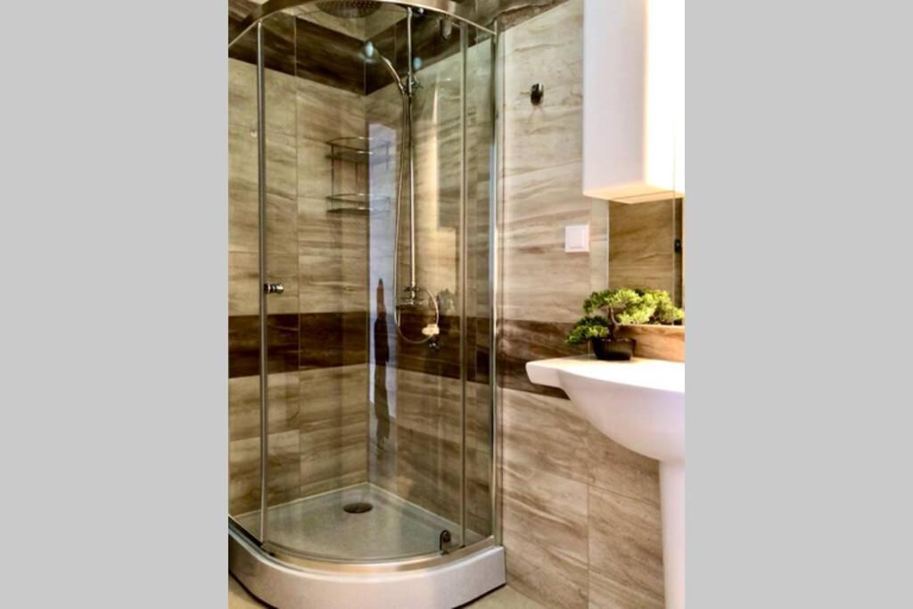 SVETI LUKA APARTMENTS 75 sq m - Housity