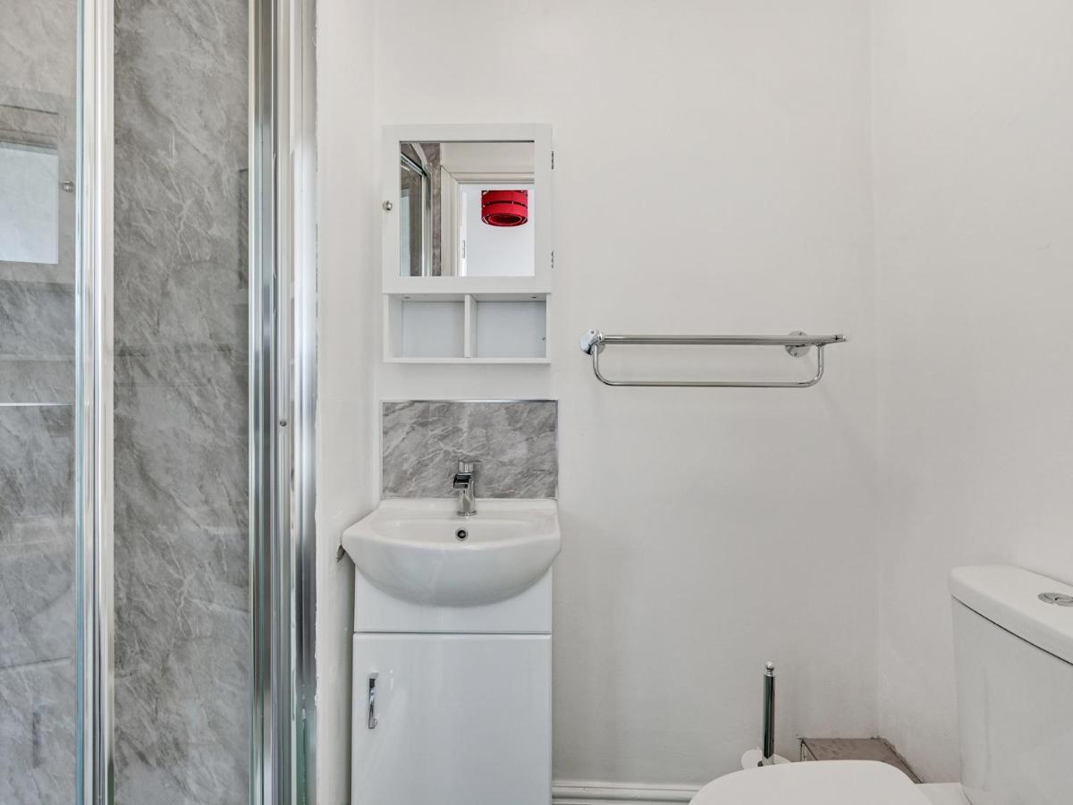 Albert View Rooms - Housity