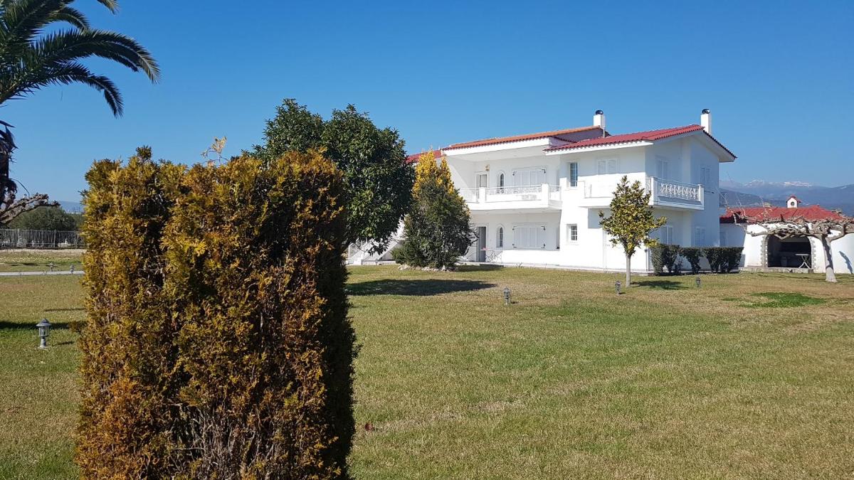 Silver Villa Raches, Sky - Housity